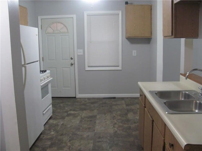 Foto del edificio - 66 Avis St