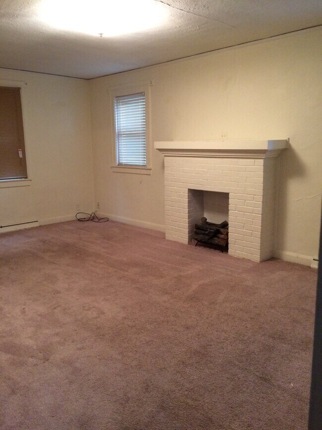 Living Room - 108 Westview Dr