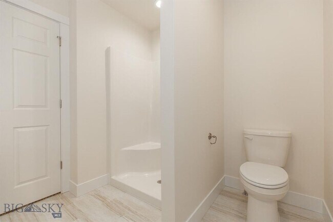 Foto del edificio - Brand New 4 Bedroom Home