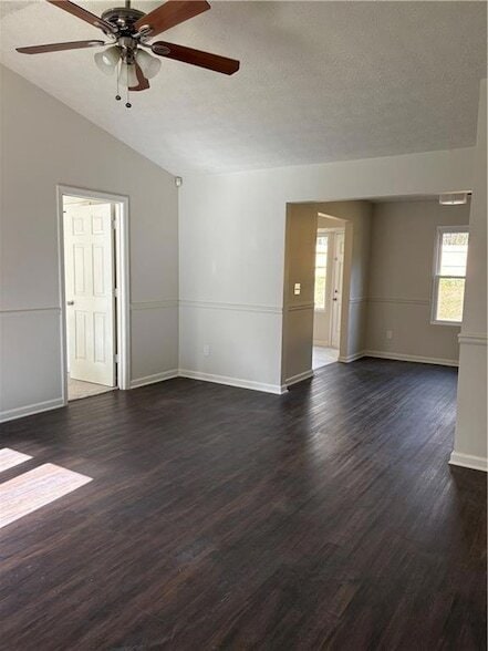 Photo - 160 Bentley Pkwy House