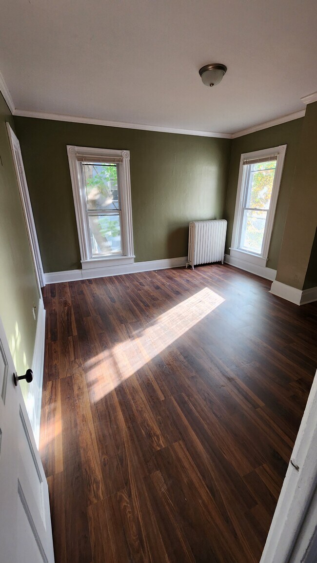 519 Swan St Unit Upper, Dunkirk, NY 14048 Apartments in Dunkirk, NY