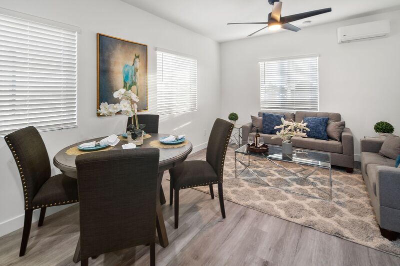 Foto principal - 4978-4988 Genesee Avenue