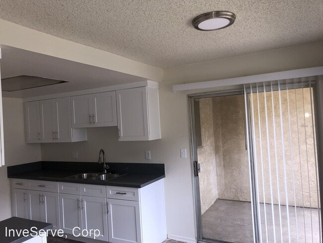 Building Photo - 339 S Pomelo Ave