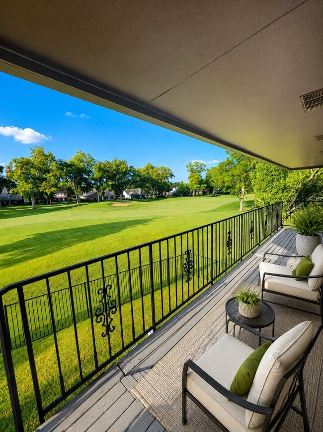 Building Photo - 2842 W Pebble Beach Dr