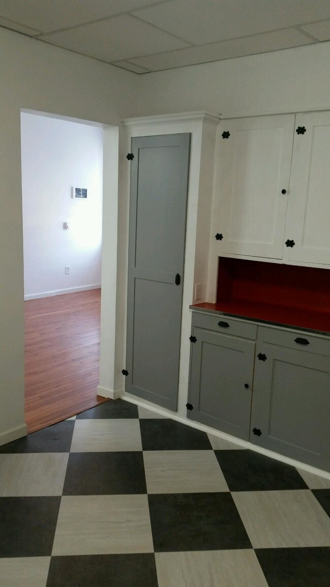 Kitchen living room entrance - 104 1st St E