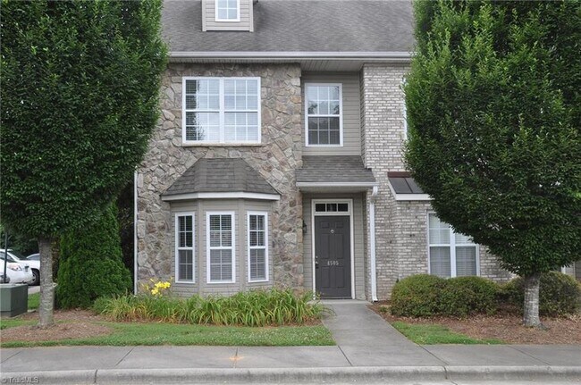 Building Photo - 4505 Brassfield Dr
