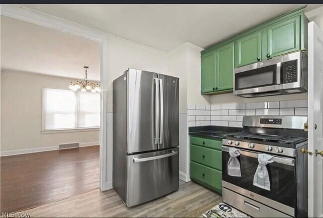 Building Photo - 5503 Southern Blvd