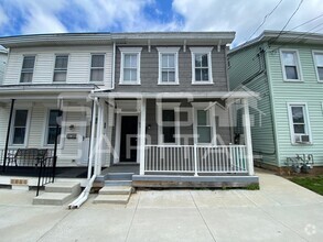 Building Photo - 93 B St