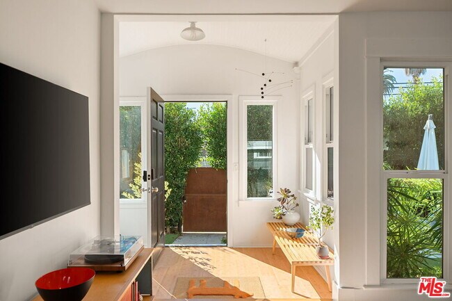 Foto del edificio - 2012 Linden Ave