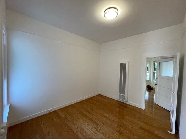 Building Photo - 3248 Folsom Street, Unit 4