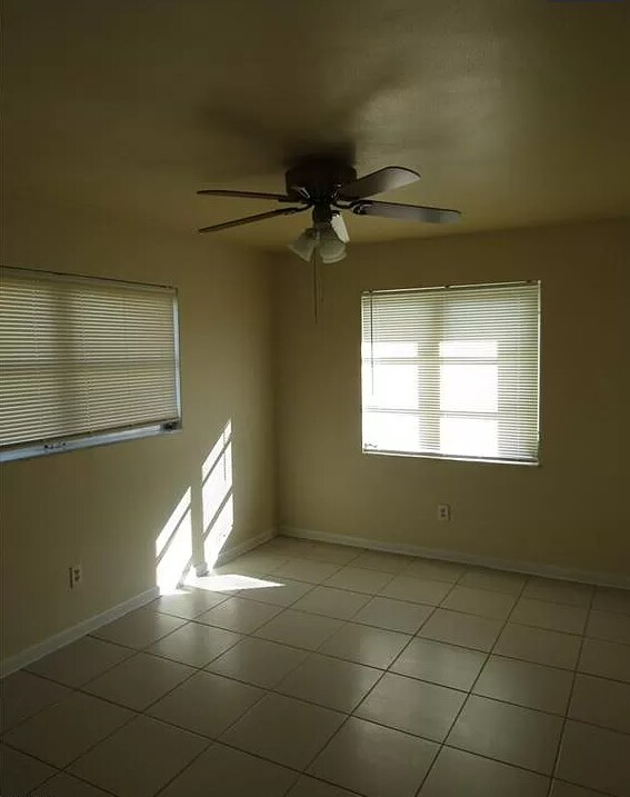 Foto del edificio - 2540 SE 25th Ave