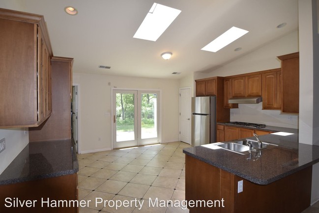 Building Photo - 3 br, 2 bath House - 4267 W 92nd Pl