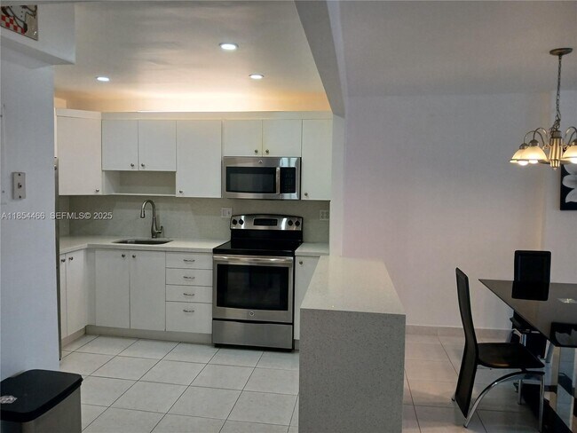 Foto del edificio - 2780 NE 183rd St