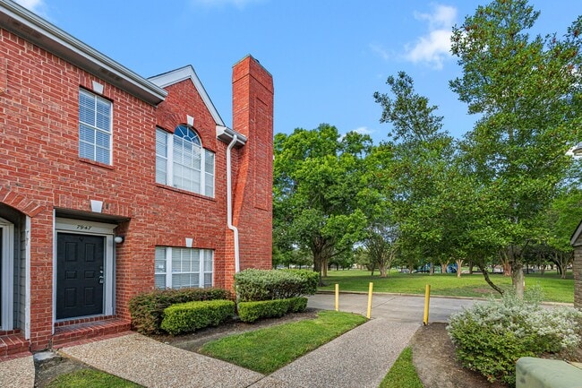 Building Photo - 7947 Knight Rd