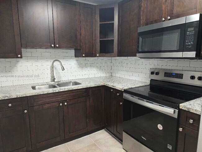 Foto del edificio - 5625 W 20th Ave