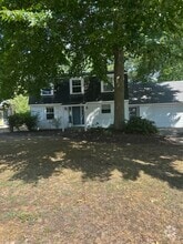Building Photo - 955 Acorn Dr