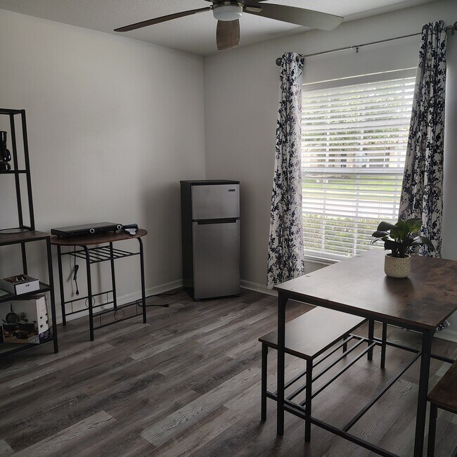 Foto del edificio - 2752 Callaway Ln