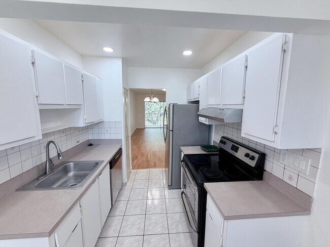 Building Photo - 8405 NW 61st St