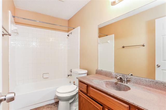 Foto del edificio - 2720 Clovermeadow Dr