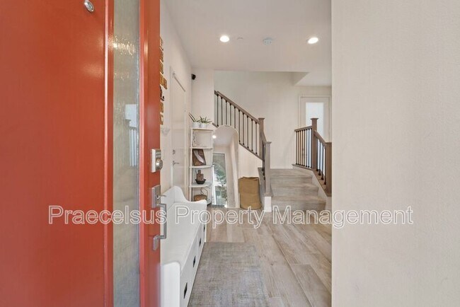 Building Photo - 1440 Suwerte ave