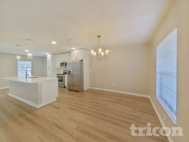 Foto del edificio - 4306 Woodlark Dr