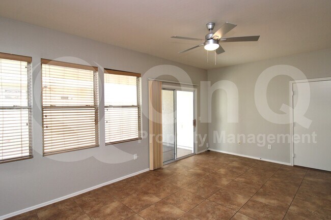 Building Photo - 1461 S Pheasant Dr