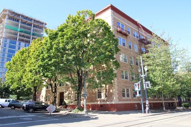 Foto del edificio - Vintage Studio Condo w/View in Goose Hollo...