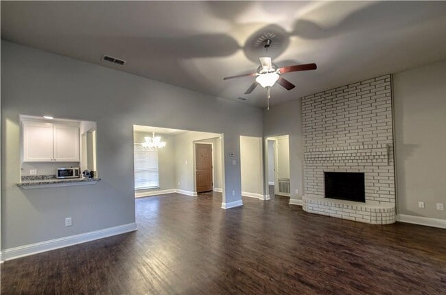 Building Photo - 3509 Scott Dr