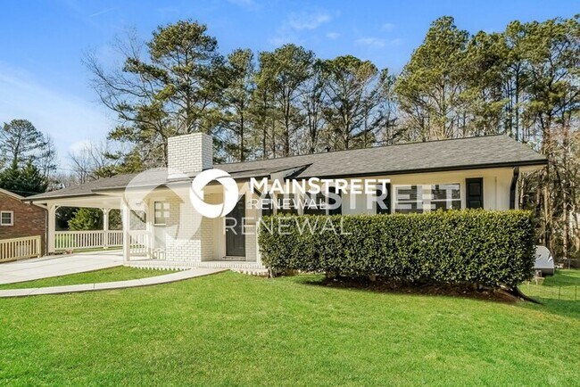 Building Photo - 3 Bedroom Pet-Friendly Home in Douglasville, GA with Main Street Renewal