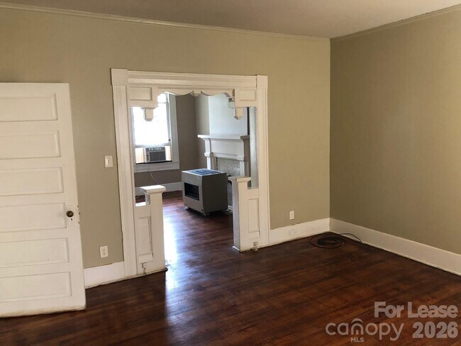 Foto del edificio - 656 E Sharpe St