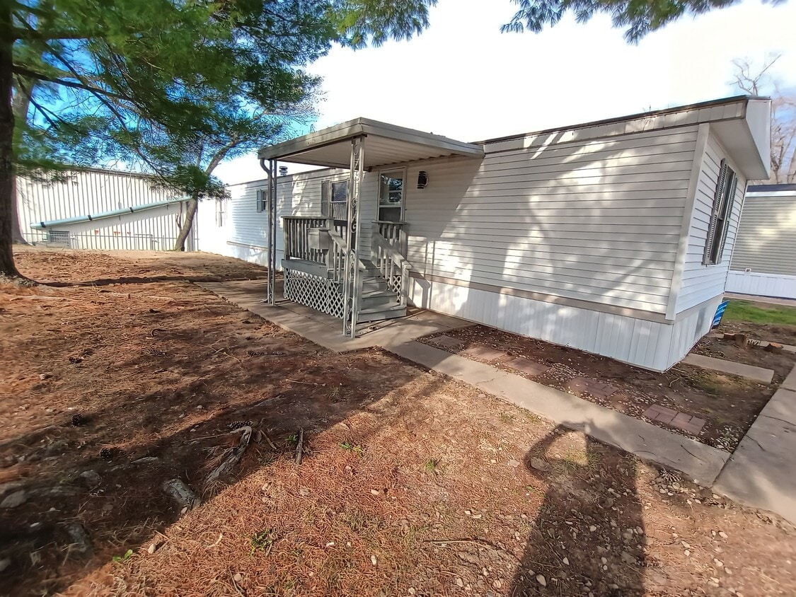 Foto del edificio - 1 Deerwood Park