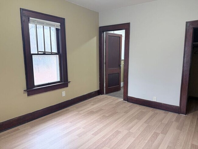 Building Photo - Newly Remodeled 2 Bedroom on the Northside