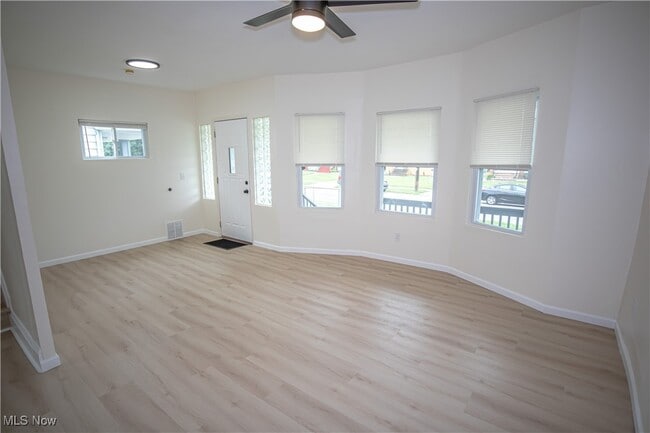 Building Photo - 3219 W 86th St