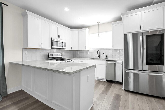 Foto del edificio - 582 Gilbert St