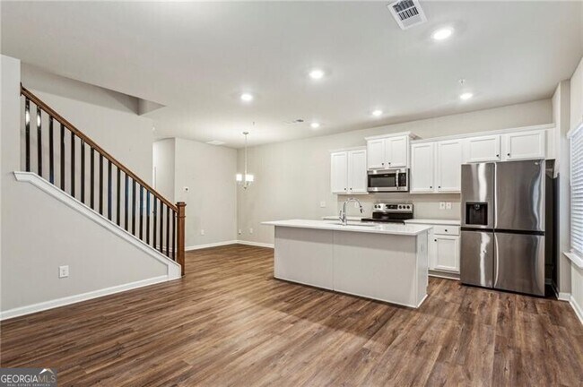 Building Photo - 2111 Wesson Ct