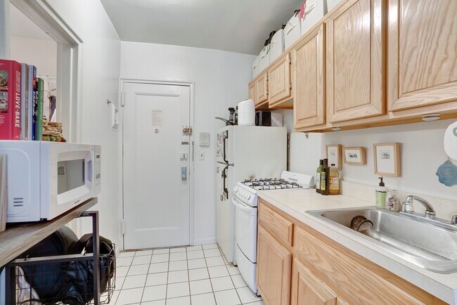 Foto del edificio - 248 W 21st St