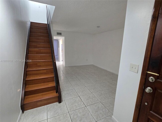 Foto del edificio - 12230 SW 16th Terrace