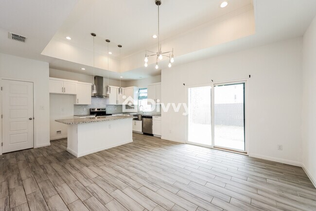 Building Photo - 1226 El Porvenir, San Antonio, TX 78224