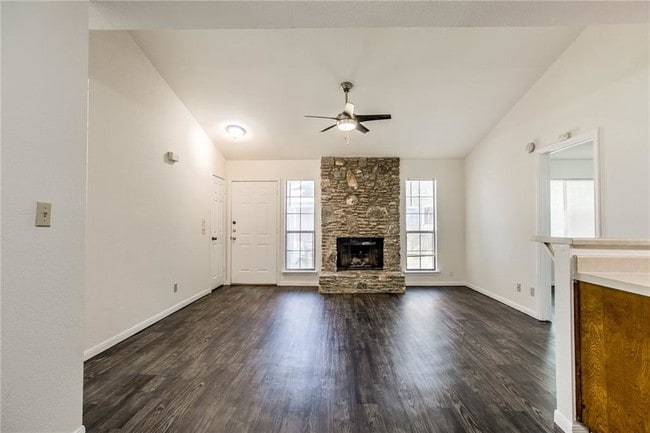 Building Photo - 1109 Hyridge St