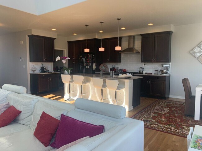 Building Photo - FOUR BED/3 BATH CORDERA PRAIRIE STYLE HOME WITH GOURMET KITCHEN!