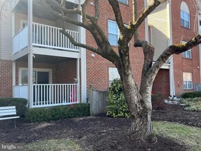 Building Photo - 625 Admiral Dr