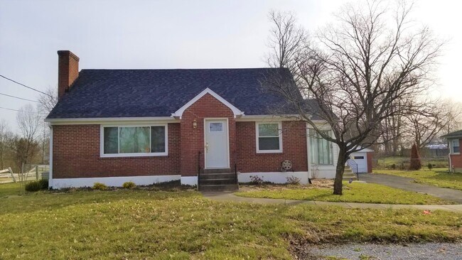Foto del edificio - CHECK ME OUT!  3 Bedrooms, 2 Full Baths, B...