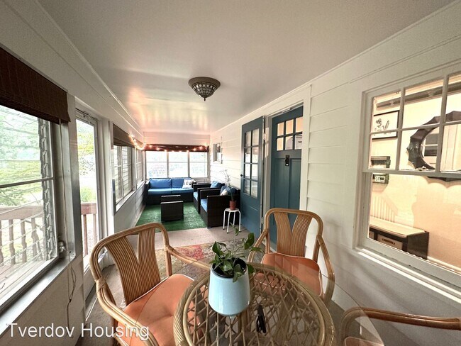 Building Photo - 3 br, 1.5 bath House - 480 Garretson Rd, B...