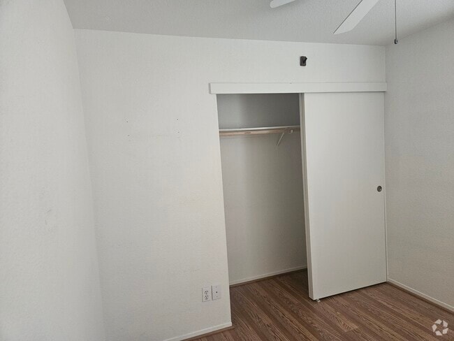 Building Photo - 9190 Sebastiani Way
