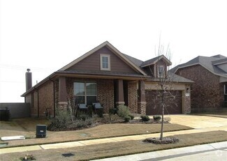 Building Photo - 1412 Canary Ln