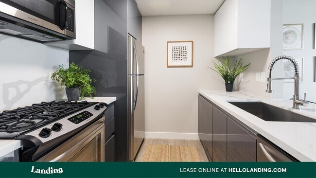 Foto del edificio - 4150 Marathon St