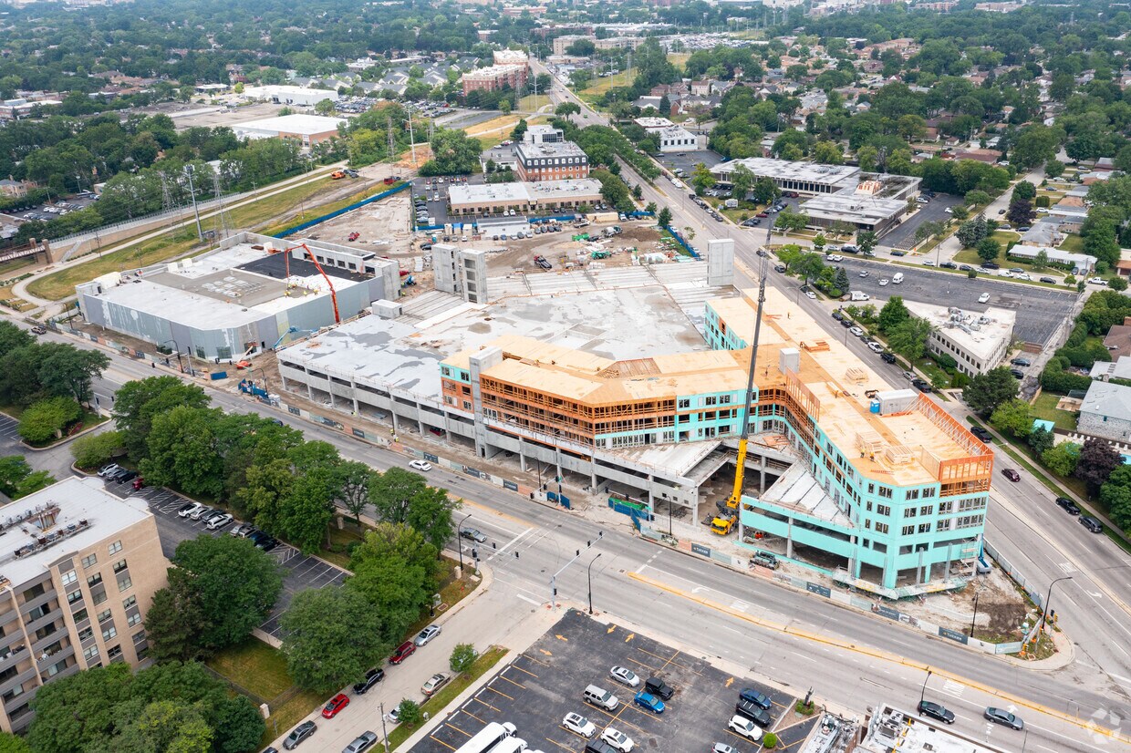 District 1860 Apartments in Lincolnwood, IL