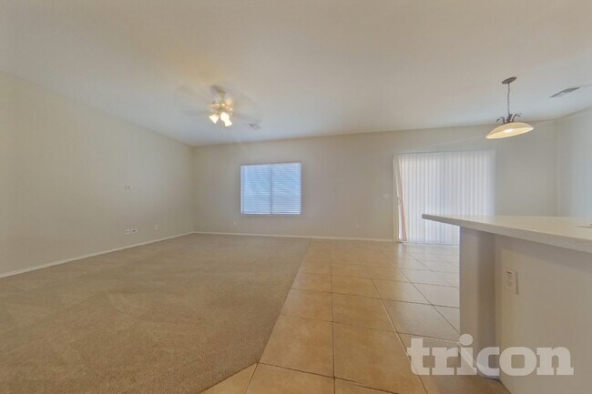 Foto del edificio - 17345 W Watkins St