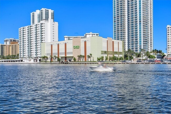 Foto del edificio - 600 Parkview Dr