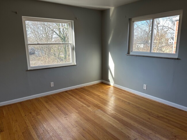 Foto del edificio - 835 S Fort Thomas Ave